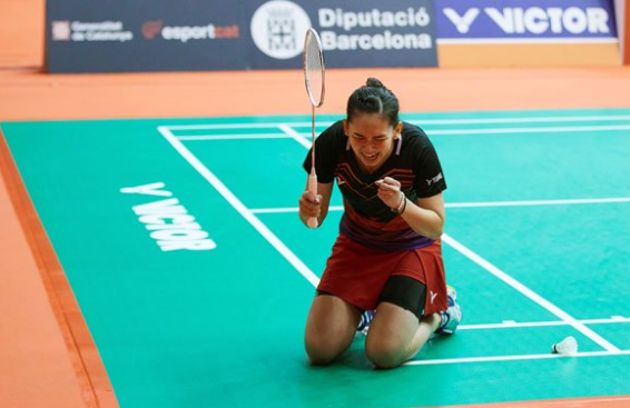 够继续保持 够继续保持