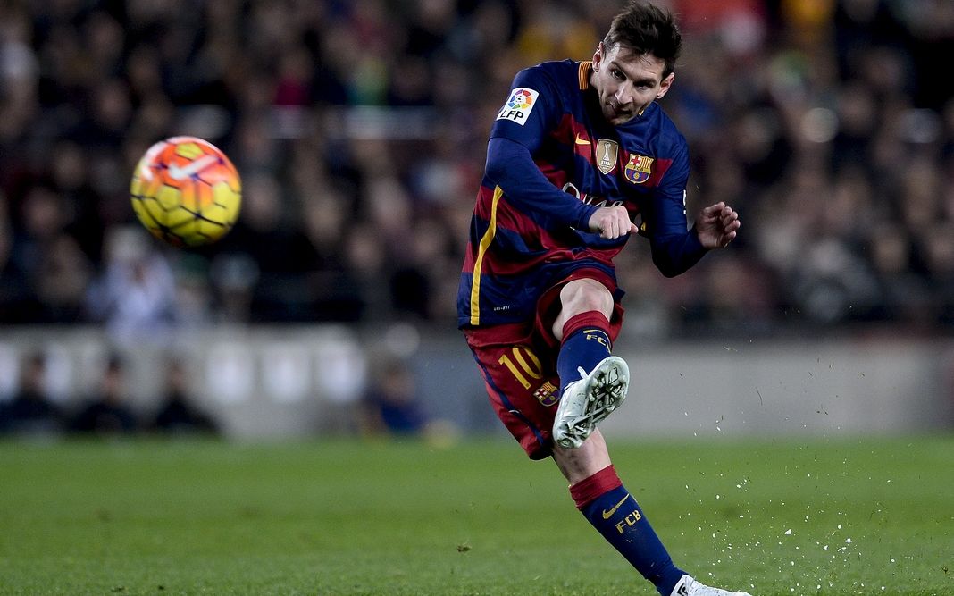 再以直塞或 再以直塞或